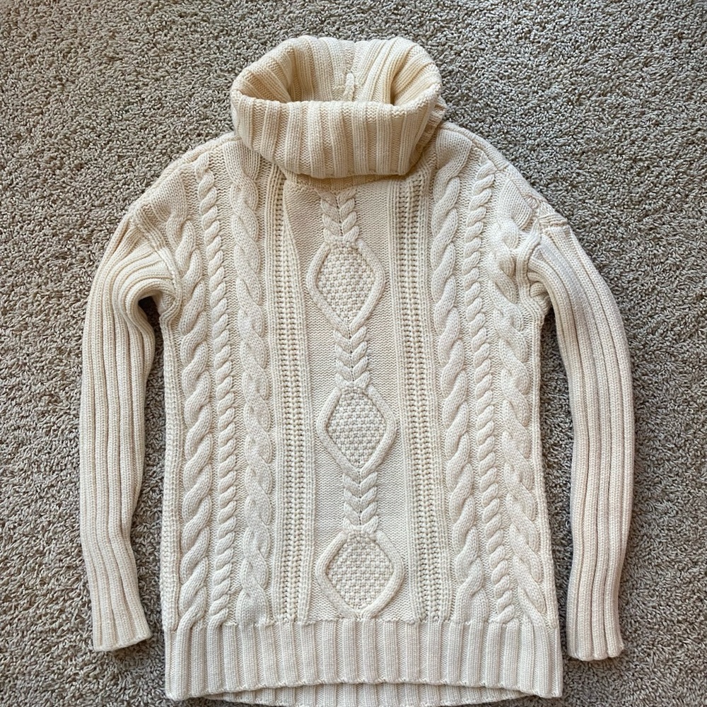 ATHLETA  100% MERINO EXTRA FINE WOOL TURTLENECK HI LOW HEM SWEATER SIZE X-Small
